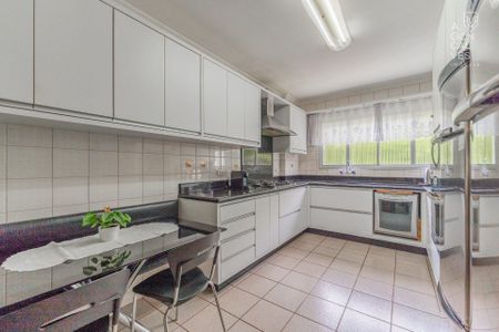 11_photo/94dce3806b.04229572b9427c02-ATLAS-3bef9fd2-588b-44f2-83da-a9f75c7bd3cf.jpg de apartamento à venda com 3 quartos, 191m² em Água Verde, Curitiba