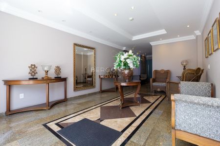 2_photo/94dce38087.afbd0fa05131723b-ATLAS-05d178f0-1565-4965-a5eb-e09d6a1a9e56.jpg de apartamento para alugar com 4 quartos, 190m² em Água Verde, Curitiba