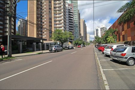 10_photo/94dce38093.c12cf4637af4f2c0-ATLAS-90d07b50-b759-4e46-ad5c-4abca0abe68f.jpg de apartamento para alugar com 3 quartos, 74m² em Água Verde, Curitiba