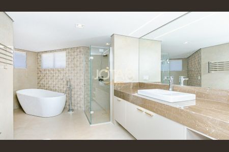 2_photo/94dce380f3.35a7d8d442b4a1b3-ATLAS-130f9ae4-180e-4fb5-8eb9-ff56377e2c80.jpg de apartamento para alugar com 4 quartos, 442m² em Água Verde, Curitiba