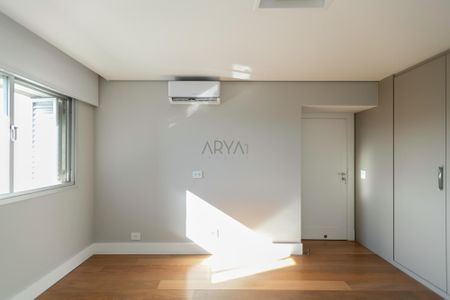 4_photo/94dce380f3.35a7d8d442b4a1b3-ATLAS-2441fdd4-db31-4e62-b698-c7cfe0d4e599.jpg de apartamento à venda com 4 quartos, 441m² em Água Verde, Curitiba