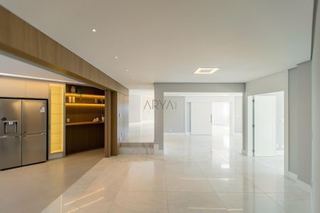 12_photo/94dce380f3.35a7d8d442b4a1b3-ATLAS-59c277ea-e2e0-42b9-a330-e9e0d82d9f70.jpg de apartamento à venda com 4 quartos, 441m² em Água Verde, Curitiba