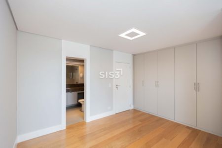 43_photo/94dce380f3.35a7d8d442b4a1b3-ATLAS-933f6158-b74c-42e5-81c0-ba63c4527e89.jpg de apartamento à venda com 4 quartos, 441m² em Água Verde, Curitiba