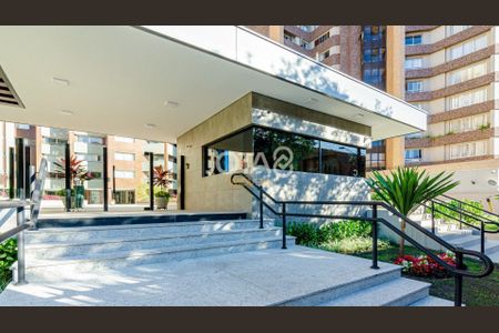 27_photo/94dce380f3.35a7d8d442b4a1b3-ATLAS-bb3cdaf7-deb6-4fa6-8d2d-6a2a6bcb1ae2.jpg de apartamento para alugar com 4 quartos, 442m² em Água Verde, Curitiba