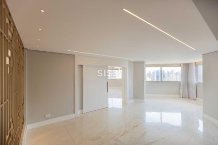 8_photo/94dce380f3.35a7d8d442b4a1b3-ATLAS-de8d2fae-61cf-46e0-89ec-289e3af402f2.jpg de apartamento à venda com 4 quartos, 441m² em Água Verde, Curitiba