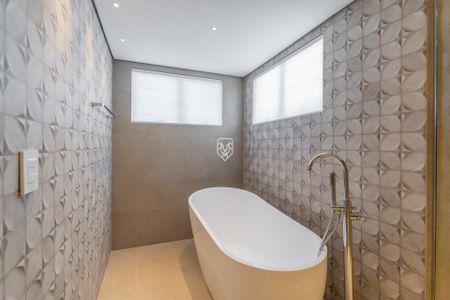 42_photo/94dce380f3.52cd26ce6c2413fc-ATLAS-42120e51-e7bc-48dc-8aa7-ea6f0ddc921b.jpg de apartamento à venda com 5 quartos, 442m² em Água Verde, Curitiba