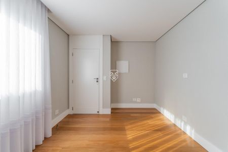 18_photo/94dce380f3.52cd26ce6c2413fc-ATLAS-acc19da5-a33f-4de4-bcce-dfc83cfede6e.jpg de apartamento à venda com 5 quartos, 442m² em Água Verde, Curitiba