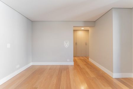 46_photo/94dce380f3.52cd26ce6c2413fc-ATLAS-fdaa48ae-22f6-48fc-8eef-fb71e49d2cfd.jpg de apartamento à venda com 5 quartos, 442m² em Água Verde, Curitiba