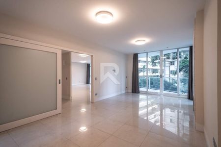 11_photo/94dce380f9.0a8003db35e1f767-ATLAS-0f50f3c6-e1f6-4081-87da-49f5d17e1059.jpg de apartamento para alugar com 4 quartos, 370m² em Água Verde, Curitiba