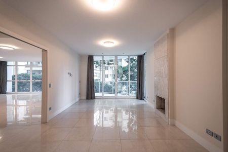 8_photo/94dce380f9.0a8003db35e1f767-ATLAS-56f8e98c-41db-4ce9-a82c-d102532768e5.jpg de apartamento para alugar com 4 quartos, 370m² em Água Verde, Curitiba