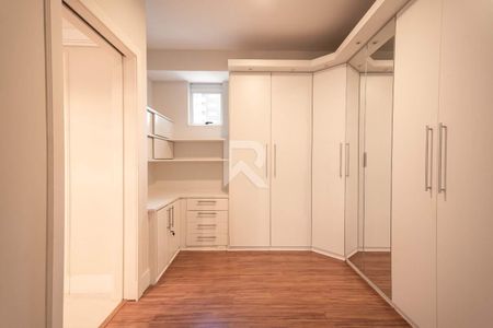 32_photo/94dce380f9.0a8003db35e1f767-ATLAS-98338f4b-17cd-41bc-8fea-ba656fa3ffc6.jpg de apartamento para alugar com 4 quartos, 370m² em Água Verde, Curitiba