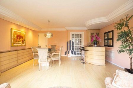 2_photo/94dce38105.74ba8c6c4dffd169-ATLAS-0e52b16d-762a-49b8-a07e-057f76c5a1af.jpg de apartamento à venda com 4 quartos, 204m² em Água Verde, Curitiba