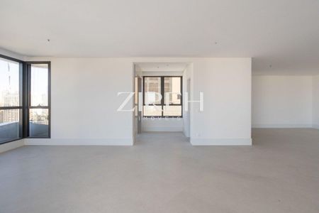 5_photo/94dce3812b.56920f9da5dfe12c-ATLAS-8e153084-5d1d-4ec9-b8fb-46e0d6e1a4e3.jpg de apartamento à venda com 3 quartos, 324m² em Água Verde, Curitiba