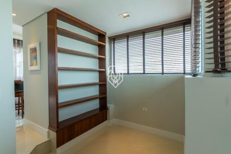 9_photo/94dce38165.fdaf1881d454c4d8-ATLAS-8b4ab5d6-c2ee-4fd3-b5d1-d5c7ec155233.jpg de apartamento para alugar com 3 quartos, 207m² em Água Verde, Curitiba