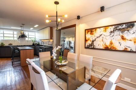 3_photo/94dce3817f.0a2c329a396c99e4-ATLAS-6fb0d9da-df8d-42eb-a94f-ce17e35c9230.jpg de apartamento à venda com 3 quartos, 160m² em Água Verde, Curitiba