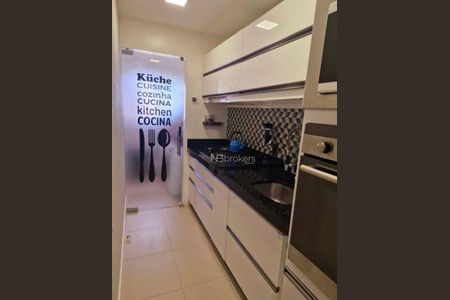 12_photo/94dce381f5.b01d3d32d58ac79f-ATLAS-8b88ad35-1cdf-4e99-a0dd-11e488211fb7.jpg de apartamento à venda com 2 quartos, 71m² em Água Verde, Curitiba