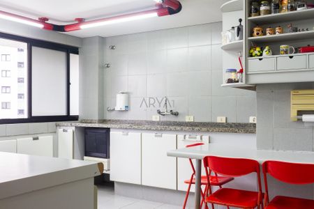 8_photo/94dce38201.f432ec0bb6815c92-ATLAS-3a08eb3f-3732-407c-bb8d-eb01a4e06f39.jpg de apartamento à venda com 5 quartos, 365m² em Vila Izabel, Curitiba