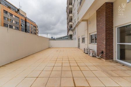 8_photo/94dce38265.0ec4804c3912e966-ATLAS-aa2d0e2c-39f4-4ff2-8b14-65e4afdd4201.jpg de apartamento à venda com 3 quartos, 207m² em Vila Izabel, Curitiba