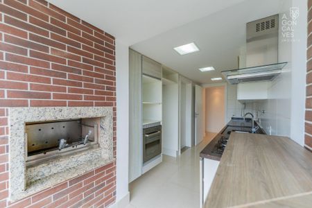 4_photo/94dce38265.b37ee63d65407bdf-ATLAS-a2b85967-b687-4889-b631-99bcfb8bbbae.jpg de apartamento à venda com 3 quartos, 127m² em Vila Izabel, Curitiba