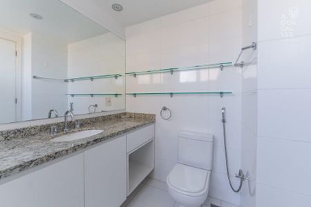 7_photo/94dce3826d.8be349627db8bef5-ATLAS-e2d3c5ef-b063-48d7-989e-f4f88ca0ea8a.jpg de apartamento para alugar com 4 quartos, 353m² em Vila Izabel, Curitiba