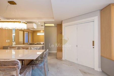 8_photo/94dce383df.8a00a68238a6a06b-ATLAS-68438caa-28f1-411f-a6bd-3a2b402140f4.jpg de apartamento para alugar com 4 quartos, 186m² em Batel, Curitiba