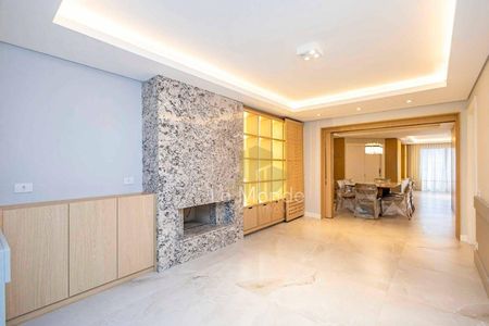 1_photo/94dce383df.8a00a68238a6a06b-ATLAS-e11c17f2-2ad2-4e6d-8736-72a5a67c755e.jpg de apartamento para alugar com 4 quartos, 186m² em Batel, Curitiba