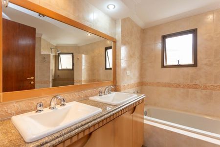 15_photo/94dce38419.c0d60e92ac840d5b-ATLAS-d8e43c6b-0962-49eb-bfa1-d10a3785bc3d.jpg de apartamento à venda com 4 quartos, 180m² em Água Verde, Curitiba