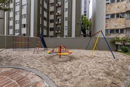 36_photo/94dce3842b.5ec00123e24b38e8-ATLAS-f2ecc767-3e4c-42a8-9f77-508f67a0fdf0.jpg de apartamento à venda com 4 quartos, 175m² em Água Verde, Curitiba