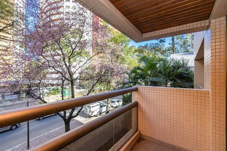 6_photo/94dce38431.0e2ab5f90b6f9ba2-ATLAS-18384c54-04a0-470c-82a4-51496e48bebe.jpg de apartamento à venda com 3 quartos, 251m² em Água Verde, Curitiba