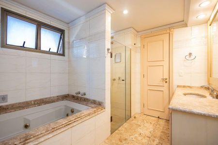 41_photo/94dce38431.0e2ab5f90b6f9ba2-ATLAS-5389d678-1f92-404d-80e1-00af49fc56c3.jpg de apartamento à venda com 3 quartos, 251m² em Água Verde, Curitiba