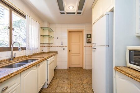 19_photo/94dce38431.0e2ab5f90b6f9ba2-ATLAS-f3847b42-5e6d-4b40-9d93-a04b64eaeb17.jpg de apartamento à venda com 3 quartos, 251m² em Água Verde, Curitiba