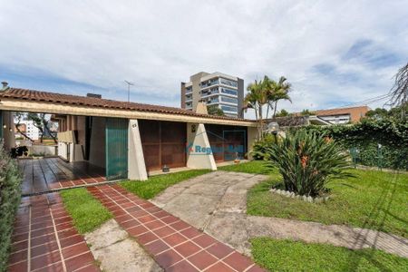 1_photo/94dce38499.4cea1a0b3f6bbd2f-ATLAS-70c4ea2c-d2fd-459b-84e7-414d07f64c6f.jpg de casa à venda com 4 quartos, 469m² em Água Verde, Curitiba