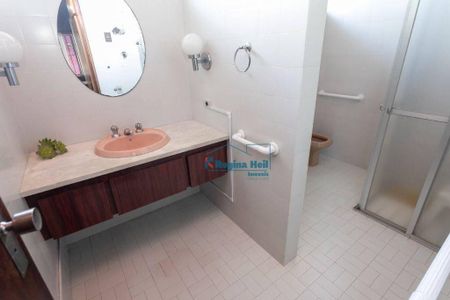 12_photo/94dce38499.4cea1a0b3f6bbd2f-ATLAS-91b38429-e93c-4f3a-8d99-0fb1758ee165.jpg de casa à venda com 4 quartos, 469m² em Água Verde, Curitiba