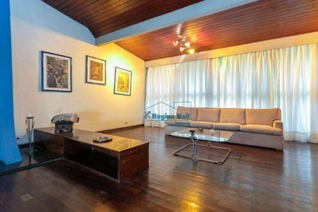 3_photo/94dce38499.4cea1a0b3f6bbd2f-ATLAS-aa4bf3f0-d50f-445a-8df2-0e093f89970e.jpg de casa à venda com 4 quartos, 469m² em Água Verde, Curitiba