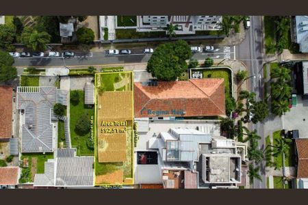 5_photo/94dce38499.4cea1a0b3f6bbd2f-ATLAS-d9ce6eb6-a167-4789-a730-a7f6a35b3e94.jpg de casa à venda com 4 quartos, 469m² em Água Verde, Curitiba