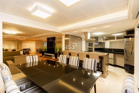 9_photo/94dce38589.08a75a7b2716a63b-ATLAS-f6bcb09e-12ff-4d38-bbf5-00a4a4f77063.jpg de apartamento à venda com 3 quartos, 262m² em Batel, Curitiba