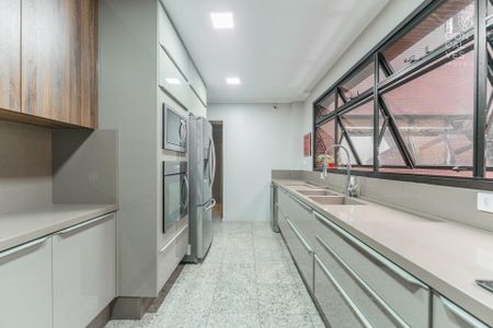 11_photo/94dce38589.44e5ddb8f3ebc1ac-ATLAS-89edb529-72bf-4c1f-bc8f-4b23af0db68c.jpg de apartamento à venda com 3 quartos, 263m² em Batel, Curitiba