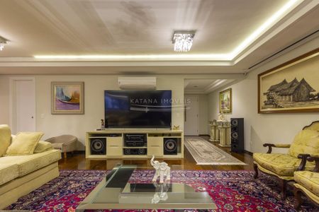 5_photo/94dce3858d.98cf39ec7952f033-ATLAS-cee2fc3d-3db3-48bf-b0e3-6c04a21df8fd.jpg de apartamento à venda com 4 quartos, 240m² em Batel, Curitiba