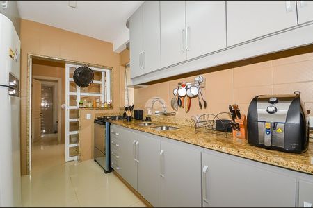 19_photo/94dce3858f.c0c7af3cef2f6784-ATLAS-d11698bf-cbd4-4387-8518-aa98fead8338.jpg de apartamento à venda com 2 quartos, 110m² em Batel, Curitiba