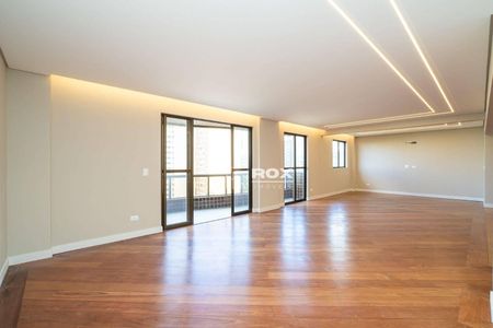 5_photo/94dce385bb.e82fc8f85c335298-ATLAS-6df23372-c8d0-4960-a419-c70b511f0b84.jpg de apartamento à venda com 3 quartos, 193m² em Água Verde, Curitiba