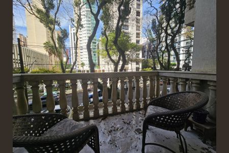 11_photo/94dce385d3.6f3426350093cd90-ATLAS-73bfaaa7-8e3e-407a-a17f-51bdfd95040f.jpg de apartamento para alugar com 4 quartos, 186m² em Água Verde, Curitiba