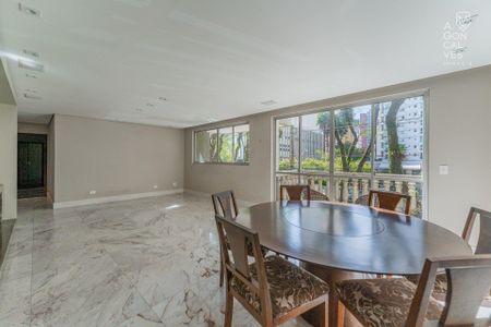 6_photo/94dce385d3.9eaf1512ec13e70d-ATLAS-269e4efc-8fca-4629-a35d-177bc9c04460.jpg de apartamento à venda com 4 quartos, 187m² em Água Verde, Curitiba