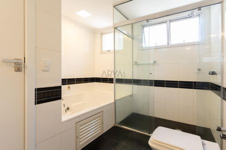 11_photo/94dce385ff.4b6c2ad522741dcf-ATLAS-2d6d318a-866d-42aa-9695-88461d2eabe0.jpg de apartamento à venda com 4 quartos, 222m² em Água Verde, Curitiba