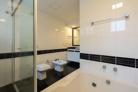 12_photo/94dce385ff.4b6c2ad522741dcf-ATLAS-32dc0c0c-14c0-4df1-bada-aab991b244d2.jpg de apartamento à venda com 4 quartos, 222m² em Água Verde, Curitiba