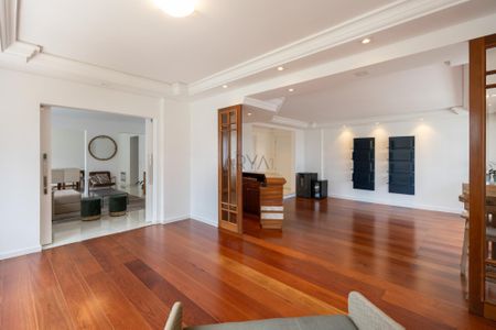 1_photo/94dce385ff.4b6c2ad522741dcf-ATLAS-779455ee-c04e-4f3f-bba4-8df7de082a6f.jpg de apartamento à venda com 4 quartos, 222m² em Água Verde, Curitiba