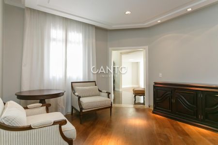 3_photo/94dce38605.32e9b3f9e6e59f3c-ATLAS-1519e4eb-31ea-4a6b-b3f5-88e5d66977fb.jpg de apartamento à venda com 4 quartos, 242m² em Água Verde, Curitiba