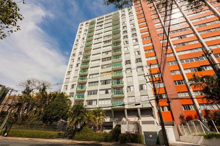 8_photo/94dce38635.2f15d505e37c7ac5-ATLAS-caa0862a-e040-4149-8ff7-c03935ffd61a.jpg de casa à venda com 3 quartos, 138m² em Água Verde, Curitiba