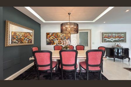 8_photo/94dce3866f.4e1a6e6486a440d9-ATLAS-1ea134c5-af6f-4cdf-887d-eb4eb8597d6f.jpg de apartamento à venda com 3 quartos, 235m² em Água Verde, Curitiba