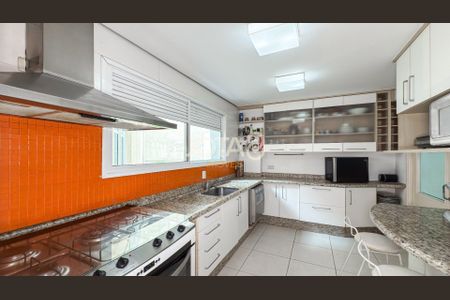 14_photo/94dce3866f.4e1a6e6486a440d9-ATLAS-ae68334b-a42a-4bf3-bbb3-c254abdcc6b1.jpg de apartamento à venda com 3 quartos, 235m² em Água Verde, Curitiba