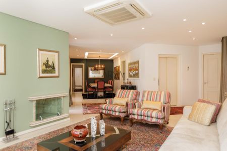 3_photo/94dce3866f.8f9f0f493f6a5d4d-ATLAS-131b8a0c-681f-4102-9513-a1be7fd8d5d0.jpg de apartamento à venda com 4 quartos, 229m² em Água Verde, Curitiba